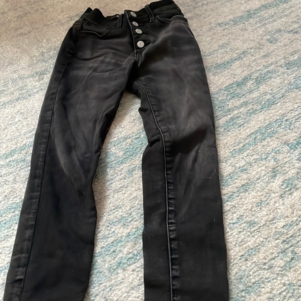 Black skinny jeans